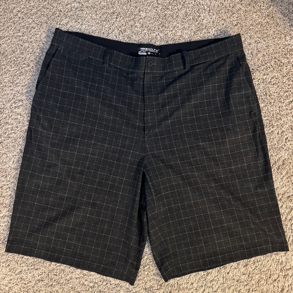 Nike golf men’s plaid dri-fit shorts size 40 - Picture 1 of 5